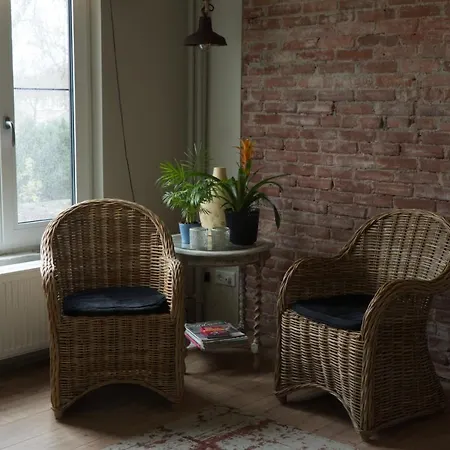 Hans En Gridje 住宿加早餐酒店 布雷达